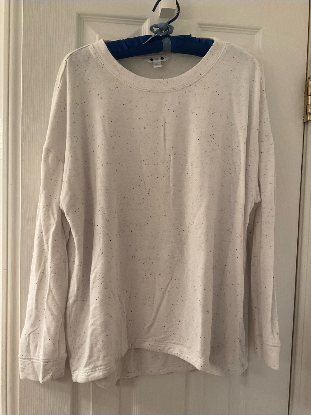 Three Dots White confetti Speckled Long Sleeve Tee 24” by 26” rayon blend